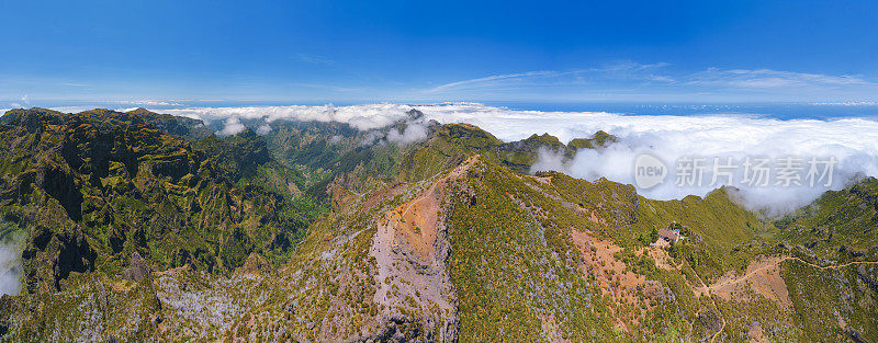 葡萄牙马德拉岛Pico Ruivo山峰航拍图